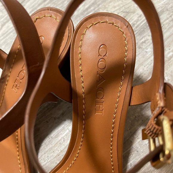 Woman coach leather shoes